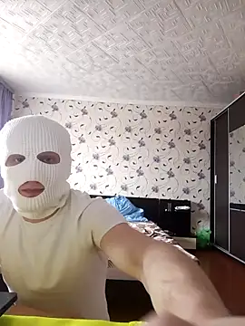 red red00 online show from 03/14/25, 11:45