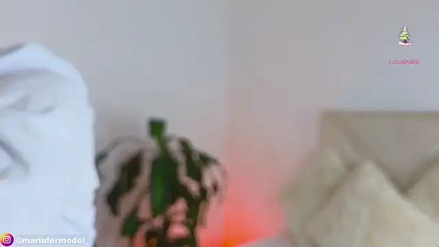 Snapshot of Mariafer05 chatting on 12/25/24, 01:09 Mariafer05 online show from 12/25/24, 01:09