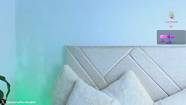 Snapshot of Mariafer05 chatting on 12/26/24, 11:35 Mariafer05 online show from 12/26/24, 11:35