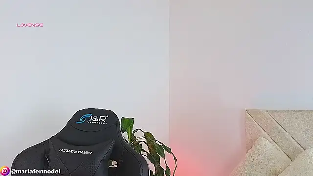 Snapshot of Mariafer05 chatting on 01/01/25, 01:05 Mariafer05 online show from 01/01/25, 01:05