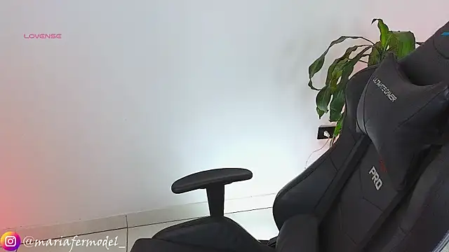 Snapshot of Mariafer05 chatting on 03/06/25, 05:11 Mariafer05 online show from 03/06/25, 05:11