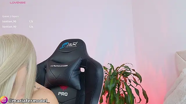 Mariafer05 online show from 04/01/26, 04:26