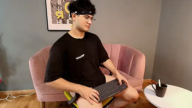 Snapshot of Mark_Evans1_ chatting on 02/22/25, 07:58 Mark Evans1 online show from 02/22/25, 07:58