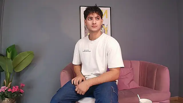 Snapshot of Mark_Evans1_ chatting on 11/21/25, 02:27 Mark Evans1 online show from 11/21/25, 02:27
