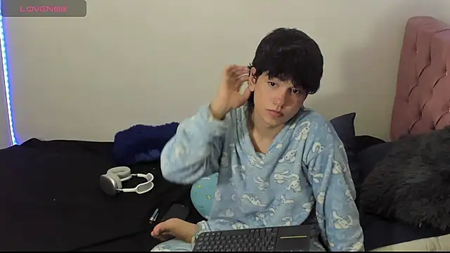 blue baby20 online show from 03/06/25, 02:19