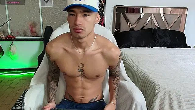 Damon  333 online show from 11/05/25, 04:51