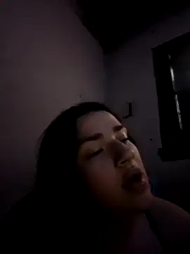 Snapshot of Luulaa444 chatting on 11/04/25, 09:58 Luulaa444 online show from 11/04/25, 09:58