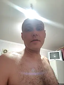 Pineapple04 online show from 12/14/25, 06:34