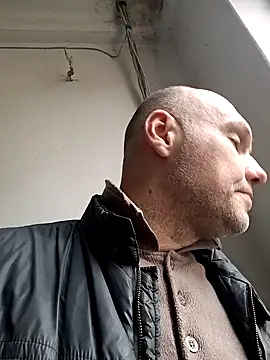 Pineapple04 online show from 04/14/26, 06:52