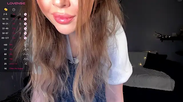 Snapshot of wwildfox chatting on 02/22/25, 12:27 wwildfox online show from 02/22/25, 12:27