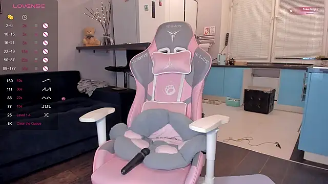 Snapshot of wwildfox chatting on 03/07/25, 09:59 wwildfox online show from 03/07/25, 09:59