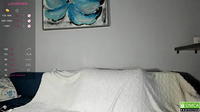 Snapshot of wwildfox chatting on 09/22/25, 05:37 wwildfox online show from 09/22/25, 05:37