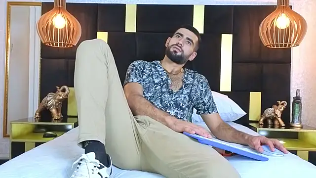 Snapshot of Ethan__Walker chatting on 11/06/25, 07:37 Ethan Walker online show from 11/06/25, 07:37