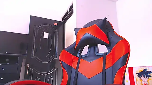 ADAM HOT online show from 12/14/25, 07:40