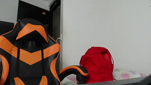 ADAM HOT online show from 12/18/25, 12:27