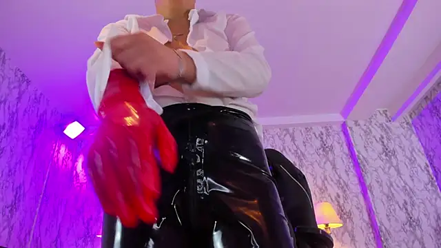 Camila Chainn online show from 02/06/25, 08:13