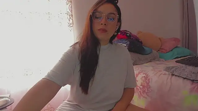 HARLEYNAPIER online show from 03/26/26, 07:41