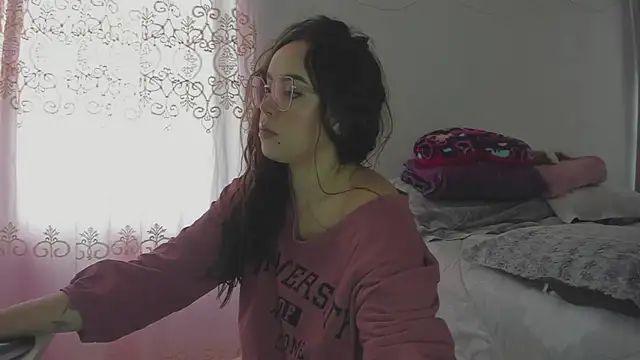 HARLEYNAPIER online show from 03/31/26, 03:56