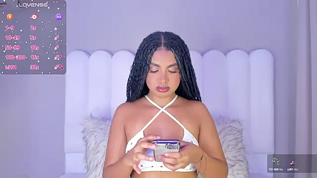 atenea roberts online show from 09/18/25, 03:14
