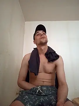Snapshot of kx93 chatting on 06/14/26, 04:42 kx93 online show from 06/14/26, 04:42