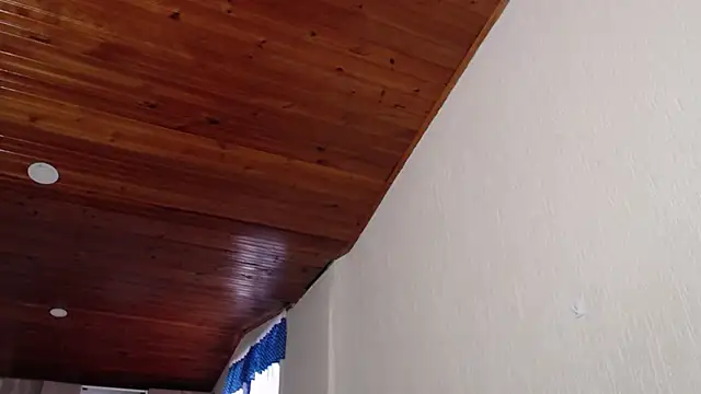 Snapshot of Cuty_sexy_hot chatting on 10/10/25, 11:09 Cuty sexy hot online show from 10/10/25, 11:09