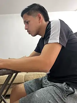 Dani202017 online show from 02/18/25, 10:25