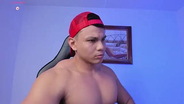 Snapshot of RoyConstance chatting on 02/15/26, 04:42 RoyConstance online show from 02/15/26, 04:42