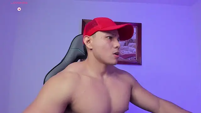 Snapshot of RoyConstance chatting on 02/19/26, 03:35 RoyConstance online show from 02/19/26, 03:35