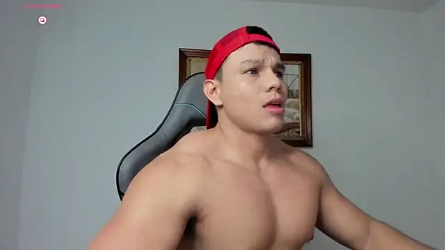 Snapshot of RoyConstance chatting on 02/28/26, 03:51 RoyConstance online show from 02/28/26, 03:51