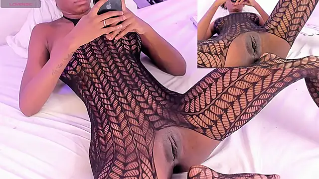 Snapshot of AgathaFoxy chatting on 02/07/25, 04:37 AgathaFoxy online show from 02/07/25, 04:37