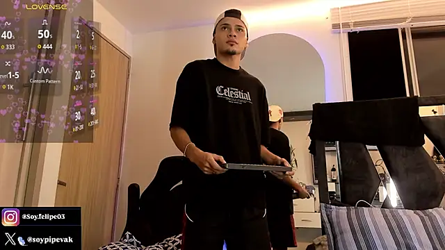 soyander03  online show from 03/14/26, 07:58