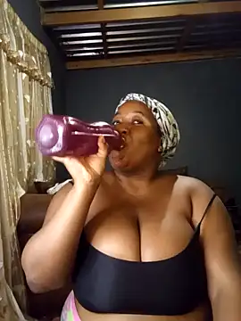 Missmoox24 online show from 02/10/26, 09:41