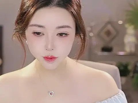 Qiaoqiao  online show from 01/08/26, 04:20