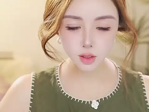 Snapshot of Qiaoqiao_ chatting on 05/11/26, 04:04 Qiaoqiao online show from 05/11/26, 04:04