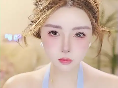 Snapshot of Qiaoqiao_ chatting on 06/26/26, 03:49 Qiaoqiao online show from 06/26/26, 03:49