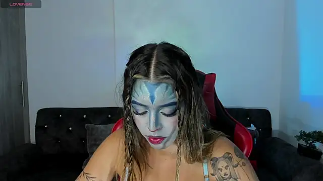 zoee jackson online show from 10/31/25, 04:13