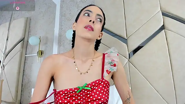 LilitRobins online show from 10/14/25, 09:59