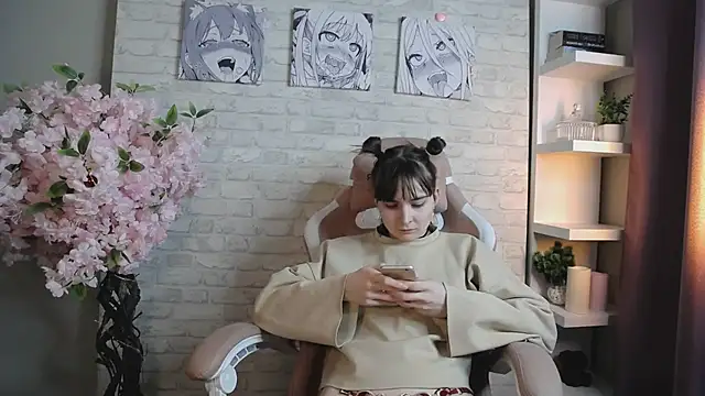 ManuTaya online show from 12/28/24, 11:30