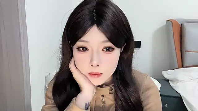 Snapshot of Q-ing chatting on 02/14/25, 02:12 Q-ing online show from 02/14/25, 02:12