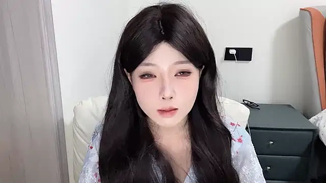 Snapshot of Q-ing chatting on 03/02/25, 07:43 Q-ing online show from 03/02/25, 07:43