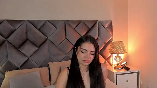 Luisa0110 online show from 09/29/25, 08:24