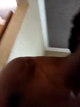 Snapshot of Hentaii001 chatting on 12/10/24, 11:43 Hentaii001 online show from 12/10/24, 11:43