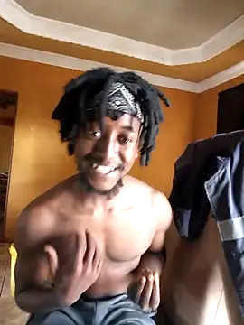 Snapshot of Hentaii001 chatting on 02/27/25, 06:29 Hentaii001 online show from 02/27/25, 06:29