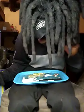 Snapshot of Hentaii001 chatting on 09/27/25, 03:44 Hentaii001 online show from 09/27/25, 03:44