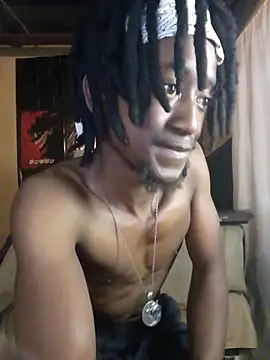 Snapshot of Hentaii001 chatting on 10/28/25, 03:32 Hentaii001 online show from 10/28/25, 03:32