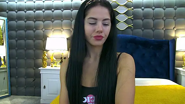 LeyaCass online show from 10/26/25, 04:40