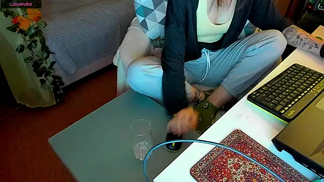 Snapshot of _Forest_Lina_ chatting on 01/12/25, 03:03 Forest Lina online show from 01/12/25, 03:03