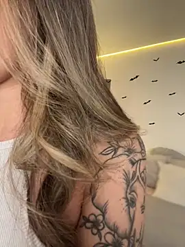 AmmyCollinsW online show from 11/08/25, 08:07