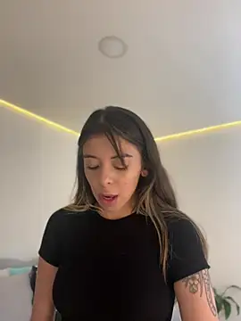 AmmyCollinsW online show from 03/04/26, 09:21