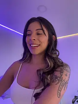 AmmyCollinsW online show from 04/01/26, 09:34